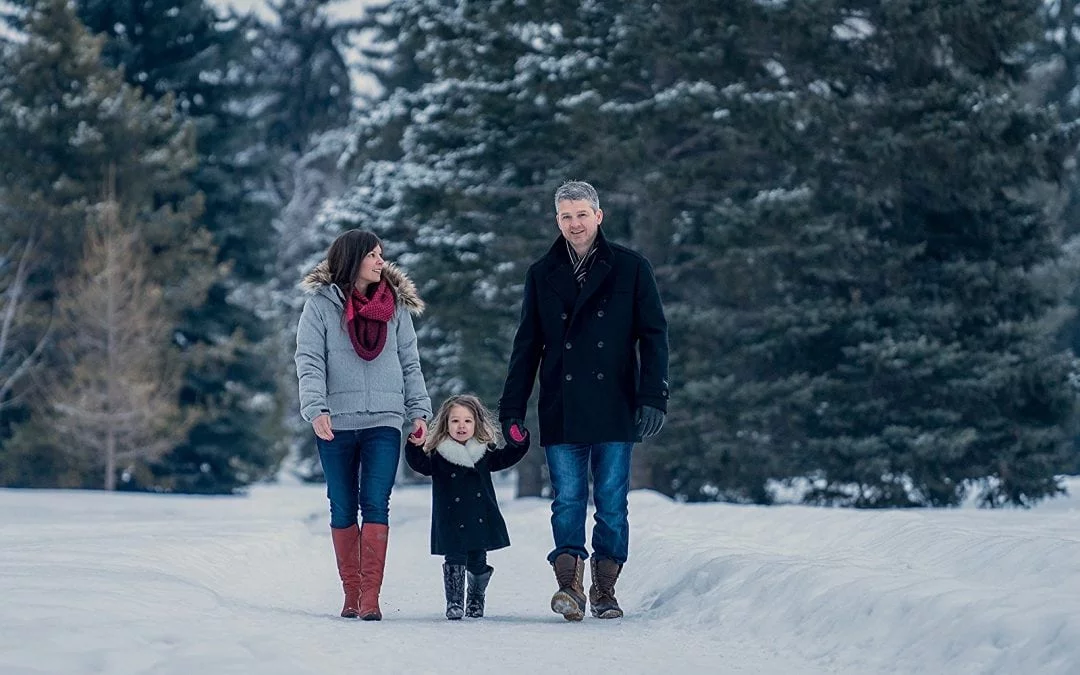 Ken Cheng Photography - Wintery family walk portrait