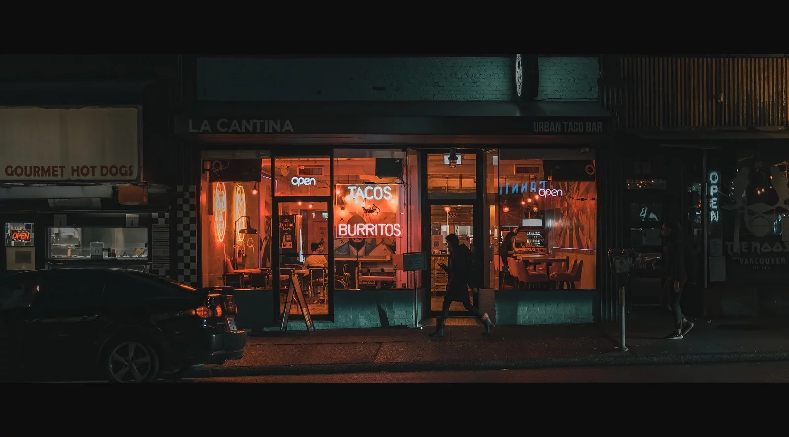 Ken Cheng Photography - Exterior Shot Of Mexican Restaurant At Night